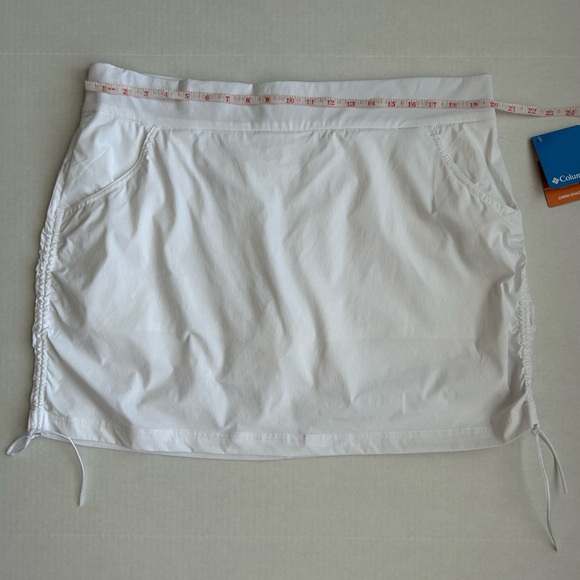 NWT Columbia Women’s White Omni-Shade Active Fit Skort XXL **FLAW** - Picture 3 of 13